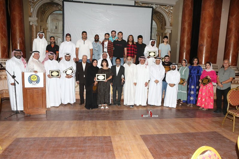 بالصور: اتحاد المسرحيين يكرم المشاركين بيوم المسرح العالمي