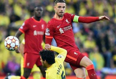 ليفربول يضع قدما في نهائي الأبطال بثنائية أمام فياريال