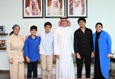 هدف نبيل.. ربطات عنق لدعم أطفال السرطان