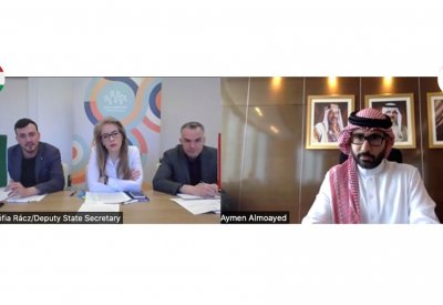 المؤيد يبحث مع نائب وزير الدولة للشباب بجمهورية هنغاريا التعاون المشترك
