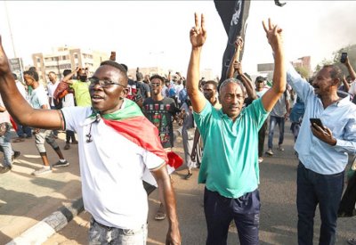 السودان.. استمرار المظاهرات المطالبة بـ”الحكم المدني”
