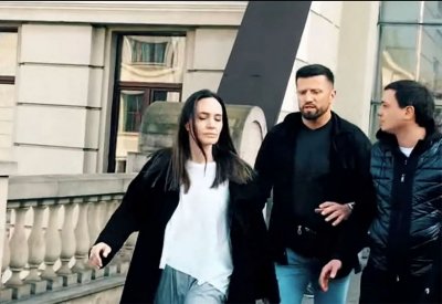 أنجلينا جولي تزور لفيف وتغادر بعد سماع صفارات الإنذار