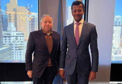 المندوب الدائم لمملكة البحرين لدى الأمم المتحدة بنيويورك يجتمع مع مبعوث الأمين العام لسلامة الطرق