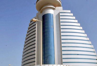 “غرفة البحرين” تهنئ العمال بيومهم العالمي