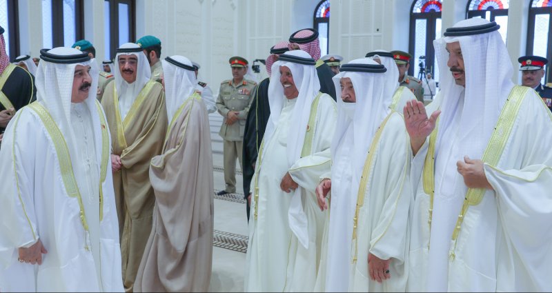 بالصور: جلالة الملك المفدى يؤدي صلاة عيد الفطر المبارك