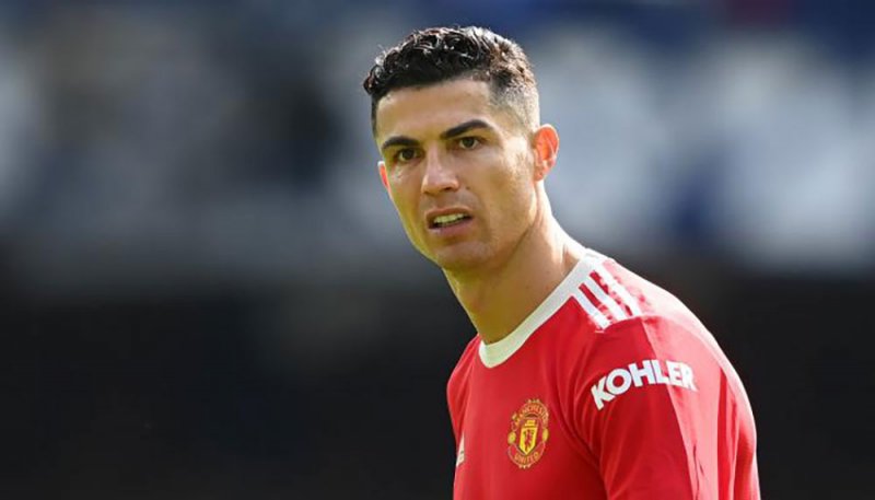 رونالدو يتوج بجائزة معتادة في مانشستر يونايتد