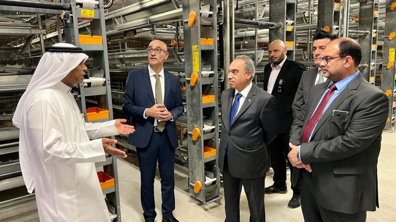 وزير الأشغال يطلع على مشروع التوسعة لزيادة الطاقة الإنتاجية من بيض المائدة في الشركة العامة للدواجن