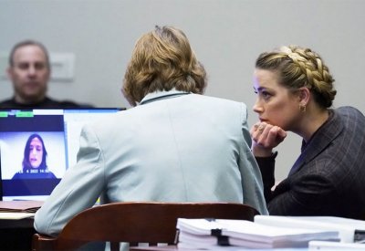 تفاصيل شخصية.. ممرضة آمبر هيرد تكشف المستور