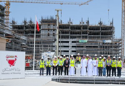 "الإسكان" تحقق انجازاً عالمياً بتنفيذ أكبر قواعد عميقة لمشروع أساسات الأبراج السكنية بمدينة سلمان