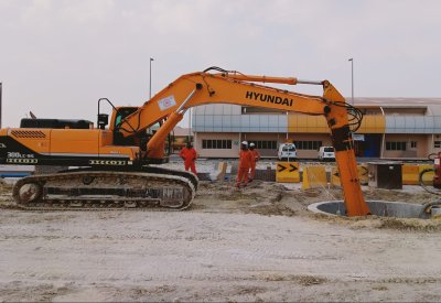 وكيل الأشغال: إنجاز 30% من أعمال مشروع الخط الرئيسي الناقل للصرف الصحي بالحد الصناعية