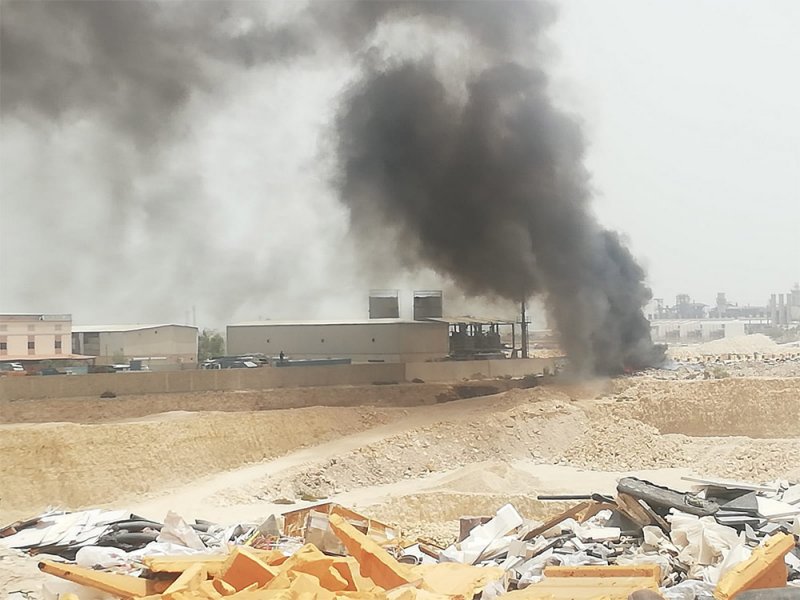 بالصور: حريق في شركة خلف "ألبا".. وهذه التفاصيل