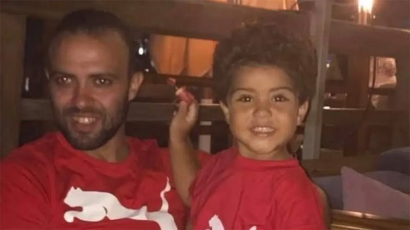 أب يشعل مواقع التواصل.. أخرج زكاة الفطر عن طفله الغائب منذ 3 سنوات