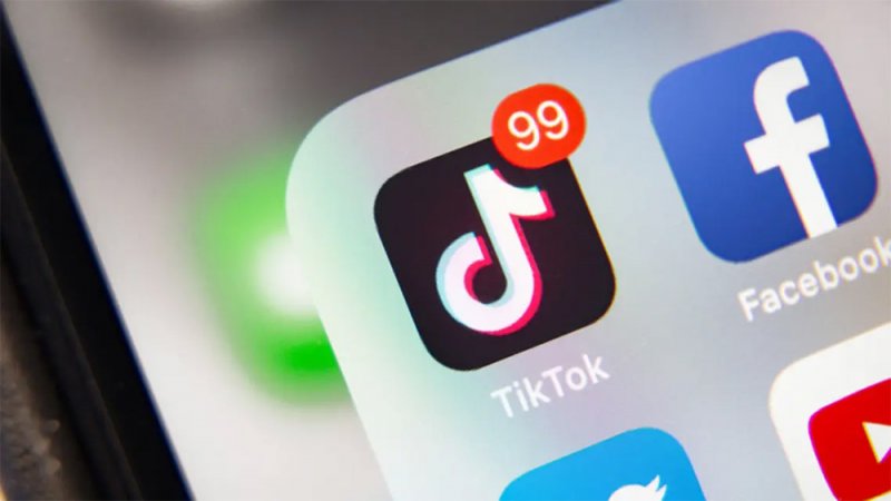 تيك توك يعتزم تقاسم عائدات الإعلانات مع هؤلاء.. تعرف عليهم