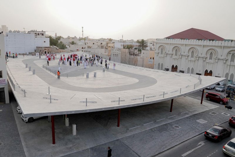 بالصور: افتتاح أول مواقف السيارات متعددة الطوابق ضمن مسار اللؤلؤ