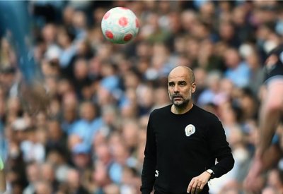 جوارديولا يعلن نهاية موسم ثلاثي مانشستر سيتي