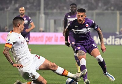 فيورنتينا يتفوق على روما بثنائية