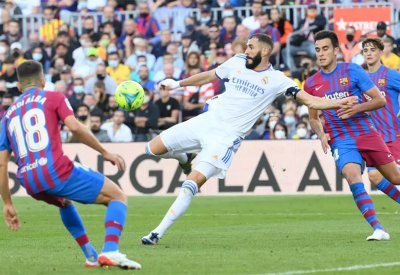 رابطة الدوري الإسباني في بيان: برشلونة سبب خسائرنا