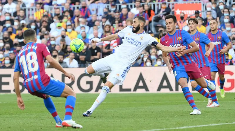 رابطة الدوري الإسباني في بيان: برشلونة سبب خسائرنا