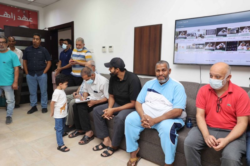 هذا ما جرى بلقاء قاطني شقق السنابس الحاشد بمكتب النائب الصالح