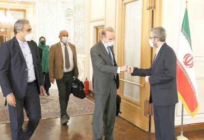 المنسق الأوروبي لمفاوضات “النووي” يجري مباحثات بطهران