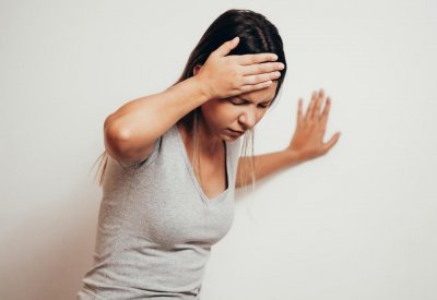 هكذا تتخلص من الشعور المفاجئ بالدوار عند الوقوف
