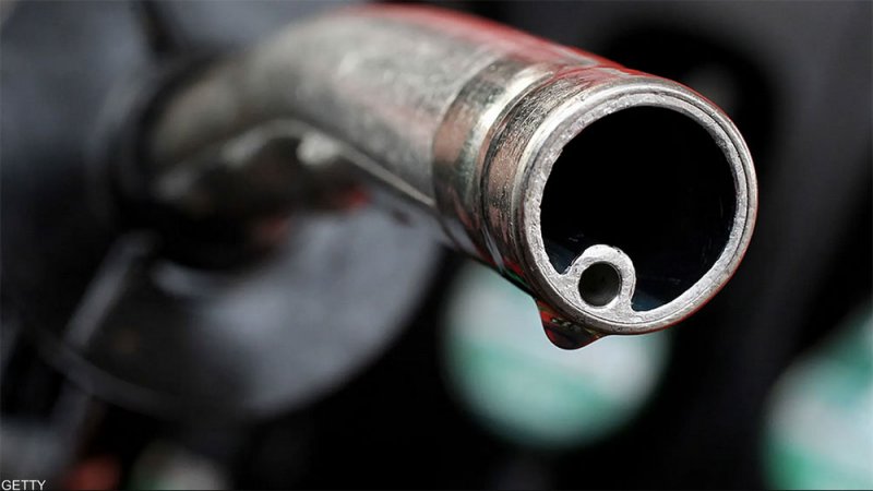 النفط يقفز 4% مع صعود البنزين الأميركي لمستوى قياسي