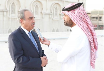 خلف: توفير مواقف للسيارات بكل المناطق شرط مهم