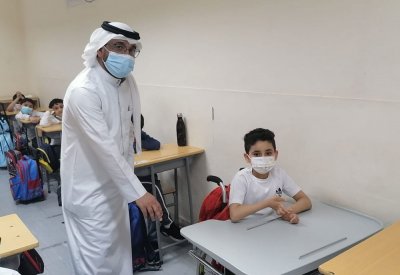 ذوو العزيمة يبهرون الجميع.. الكراسي المتحركة لم تمنعهم من التألق الدراسي