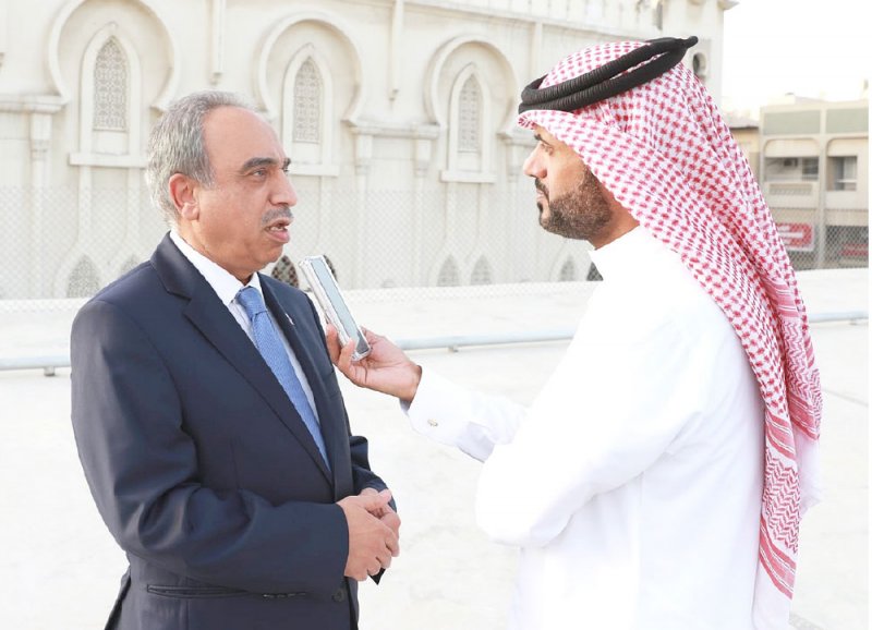 خلف: توفير مواقف للسيارات بكل المناطق شرط مهم