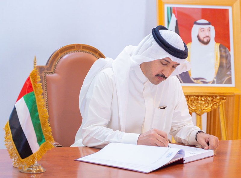 وكيل وزارة الخارجية للشؤون السياسية يقدم واجب العزاء في وفاة سمو الشيخ خليفة بن زايد بن سلطان آل نهيان