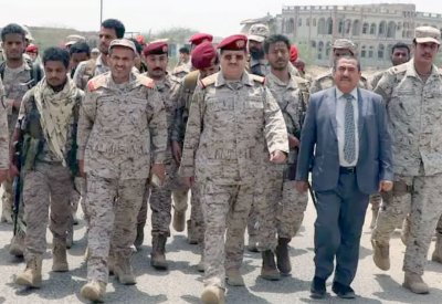 وزير الدفاع اليمني: نحتفظ بالرد على خروقات الحوثي للهدنة