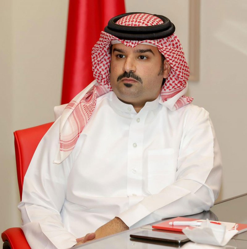 خليفة بن علي يؤكد جاهزية الاتحاد البحريني لكرة القدم.. ويشيد بتعاون الجهات كافة