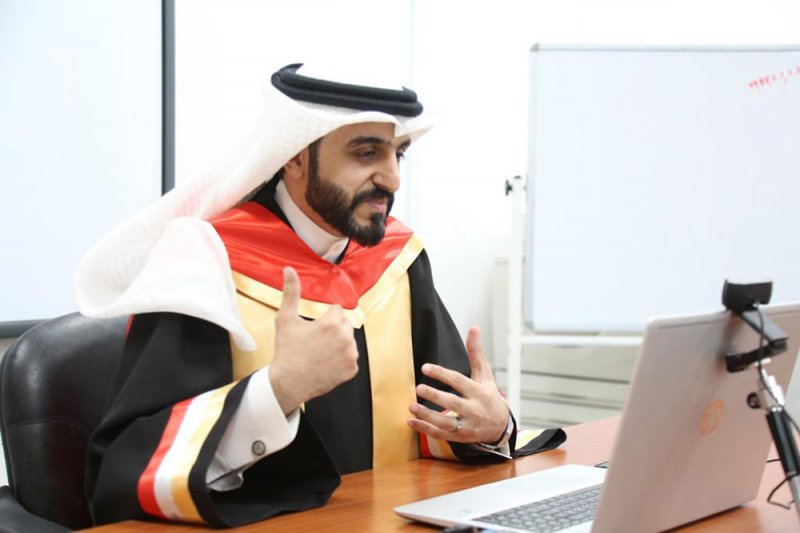 الباحث صالح يوسف ينال درجة الماجستير بامتياز مع مرتبة الشرف الأولى في تخصص الإعلام والعلاقات العامة
