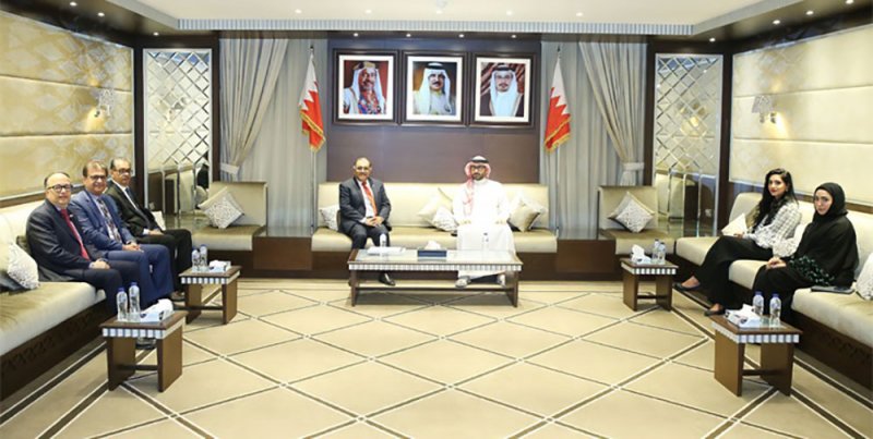 المؤيد يستقبل رئيس جمعية تجار ثاتاي هندو في البحرين
