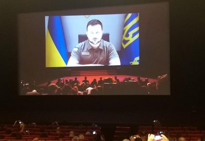 مهرجان كان السينمائي: عودة الحياة والسياسة حاضرة بقوة