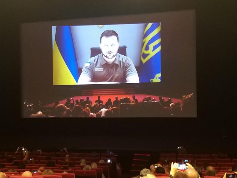 مهرجان كان السينمائي: عودة الحياة والسياسة حاضرة بقوة