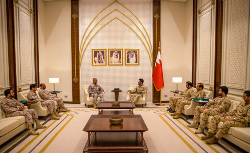 مستشار الأمن الوطني قائد الحرس الملكي يجتمع مع وفد من وزارة الدفاع بدولة الإمارات العربية المتحدة الشقيقة‎‎‎‎