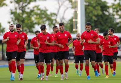انطلاق تدريبات "أحمر القدم" في بانكوك