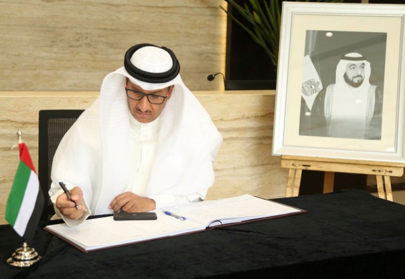القنصل العام في كراتشي يقدم واجب العزاء في وفاة سمو الشيخ خليفة بن زايد بن سلطان آل نهيان