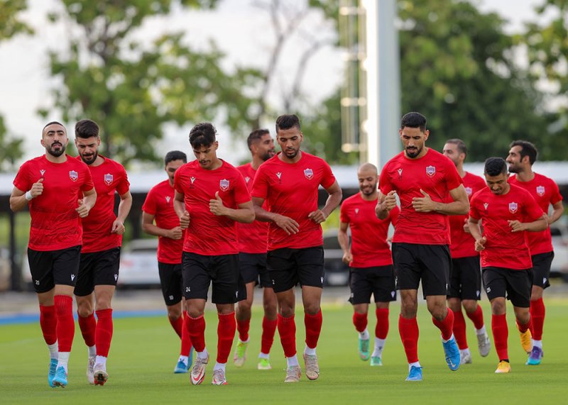 انطلاق تدريبات "أحمر القدم" في بانكوك