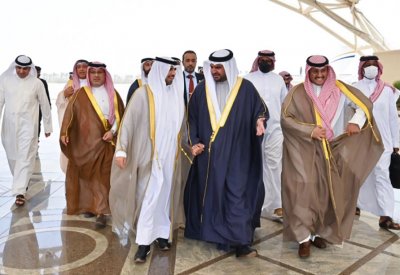 سمو الشيخ عيسى بن علي يصل الكويت لحضور منافسات دورة الألعاب الخليجية