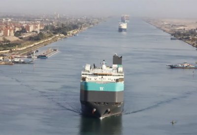 مصر تتوقع وصول إيرادات قناة السويس إلى 7 مليارات دولار بالعام الحالي