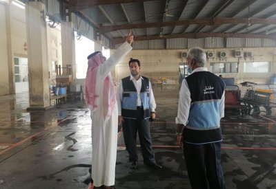 بالصور: مظلة خارجية للفرشات ومنصات عرض جديدة للأسماك والفواكه بالسوق المركزي