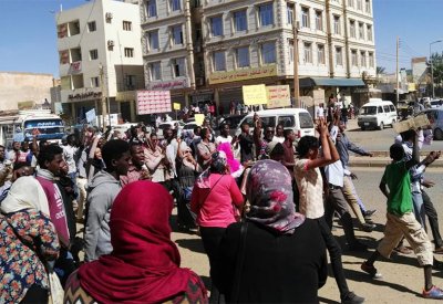 لجنة أطباء السودان: مقتل متظاهر وإصابة آخرين خلال تظاهرات أم درمان