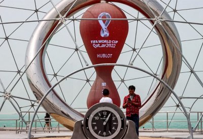 الغارديان: "عدم اليقين" يخيم على مونديال قطر