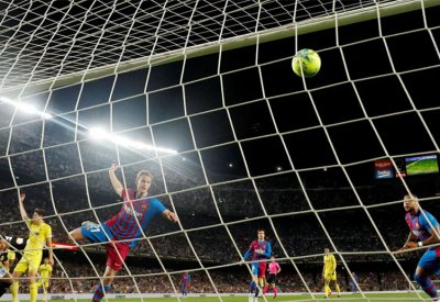فياريال يصعق برشلونة بهدفين نظيفين ويتأهل للمؤتمر الأوروبي