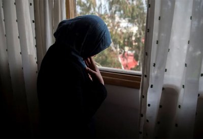 ذهب مع الريح.. معاناة نساء اختفى أزواجهن دون طلاق