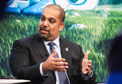 وزير المالية والاقتصاد الوطني يؤكد أن مملكة البحرين تشهد نمواً اقتصاديًا متسارعاً وتقدماً ملحوظاً