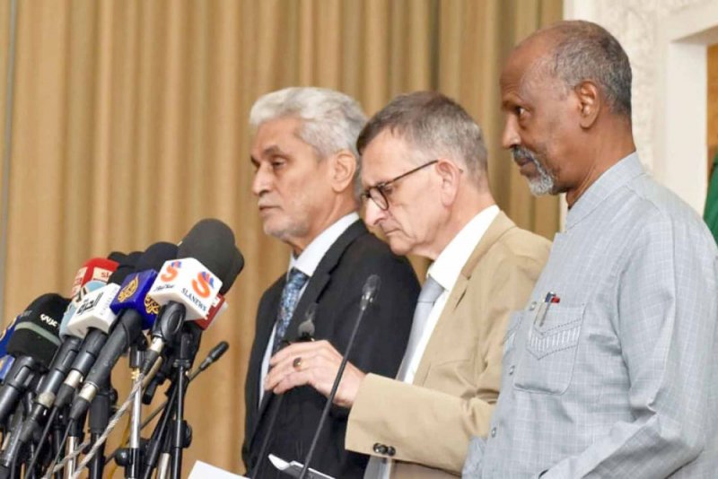 الآلية الثلاثية بالسودان: ندعم كل الجهود لحل سياسي