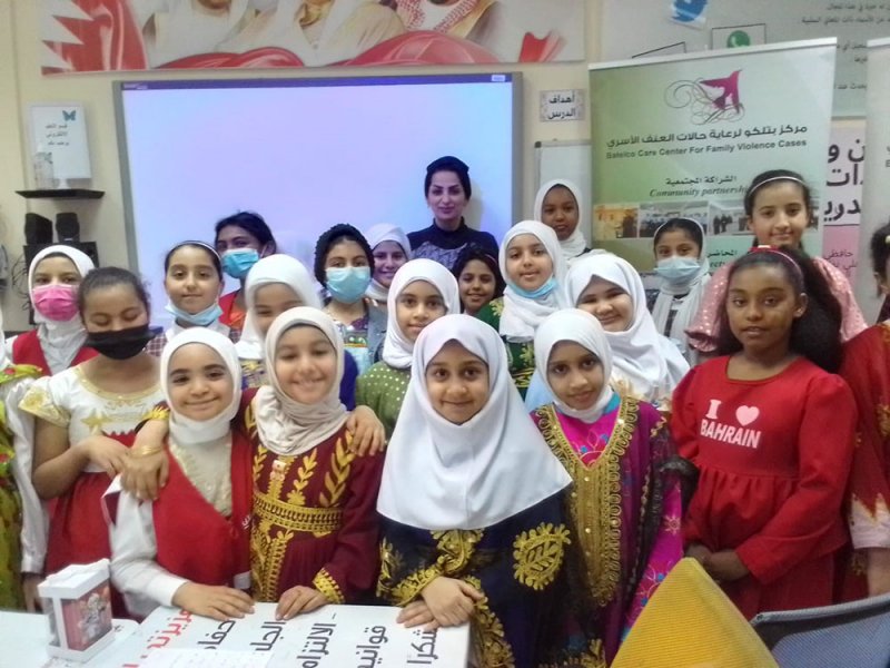 "أنت جوهرة ثمينة" محاضرة مركز بتلكو لرعاية حالات العنف الأسري في مدرسة بيت الحكمة